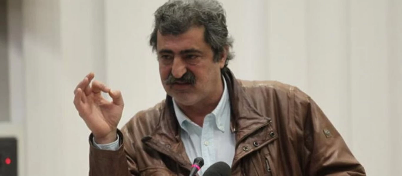 Ο Π.Πολάκης «ξαναχτυπά»: «Λυσσάξατε παπαγάλοι των ΜΜΕ - Τρέμει το κατωσαγονό σας» (φωτο)